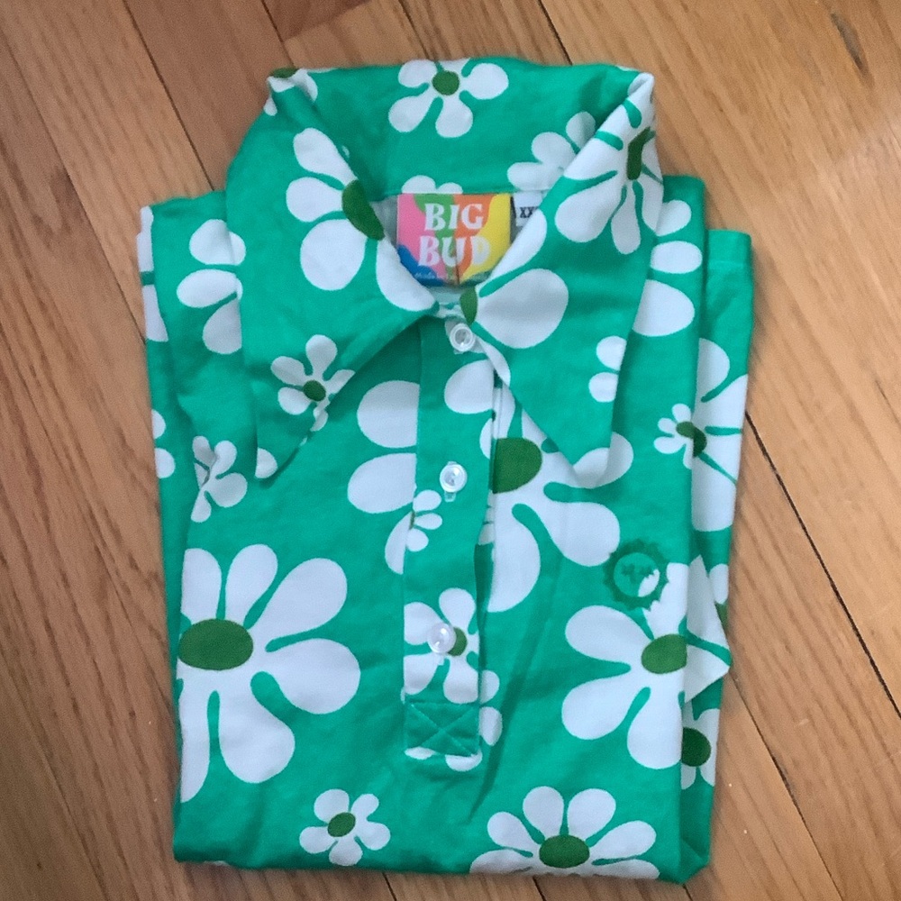 Big Bud Press Green and White Floral Short Sleeve Tee